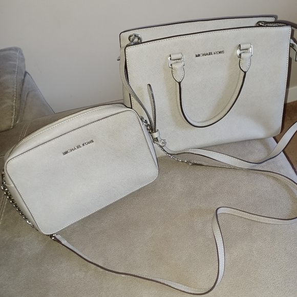 Michael Kors Set - Picture 2 of 4